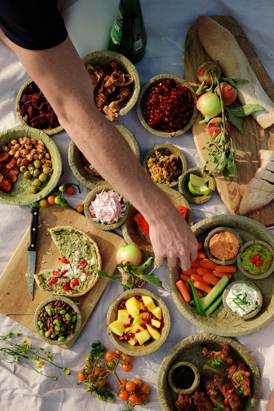 WHAT ARE THE BENEFITS AND USES OF LEAF DISHES?